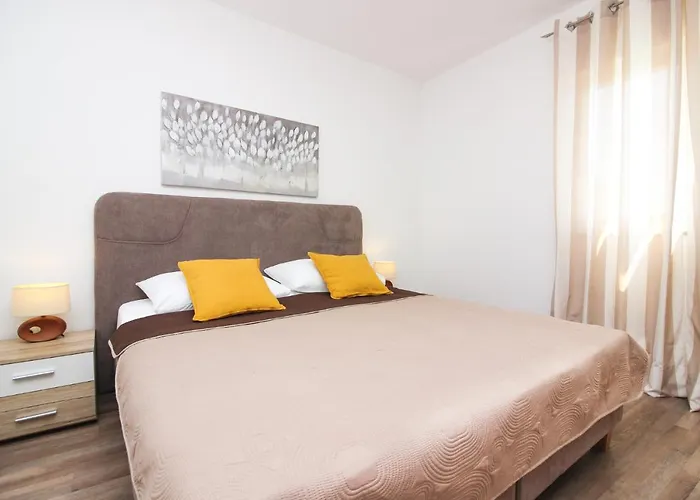 玛丽亚公寓 扎达尔