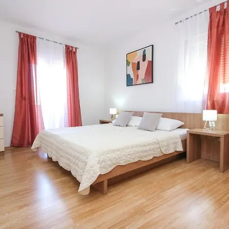 Appartement Lotta *